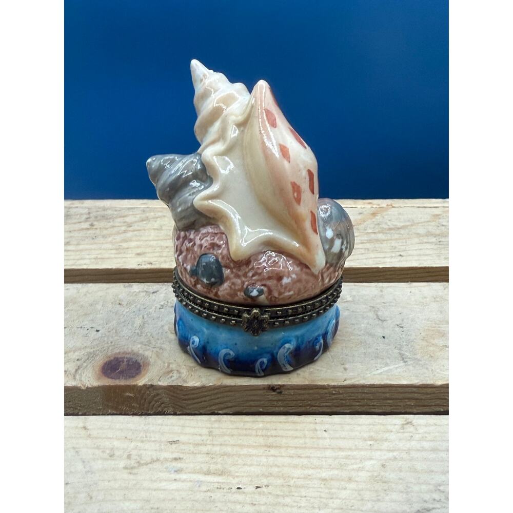 Vintage Seashell Porcelain Hinged Trinket Box - 3” Tall